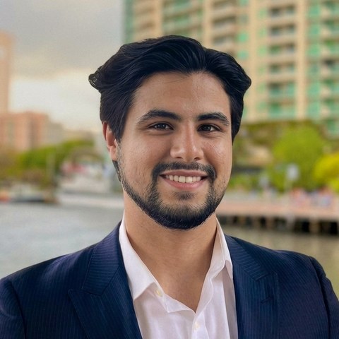 Adin Garcia Jr., real estate agent